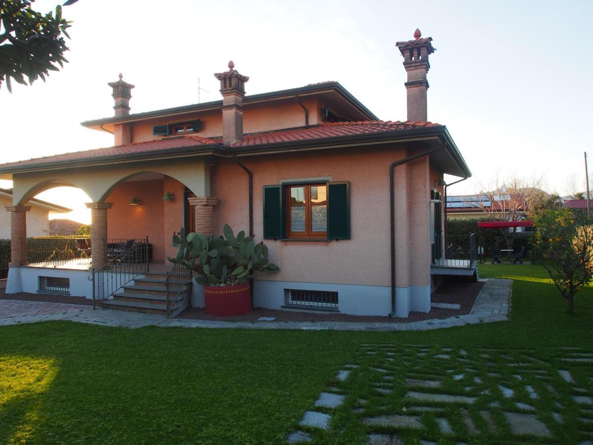 La Casa Di Mario Villa Massa  Exterior photo